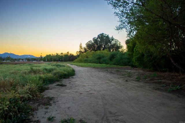 10385 Seth Way, Santee, CA 92071