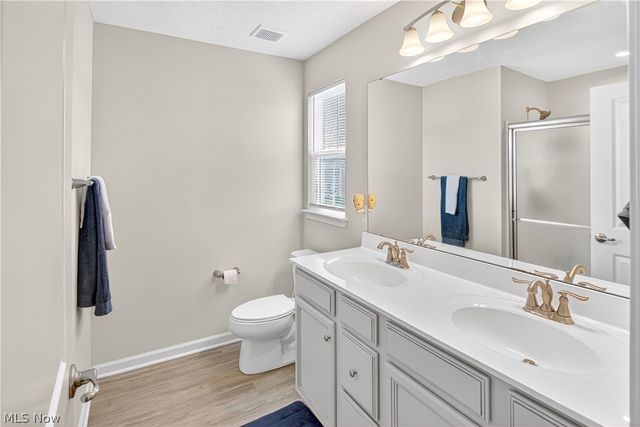 36283 Lands End Drive, North Ridgeville, OH 44039