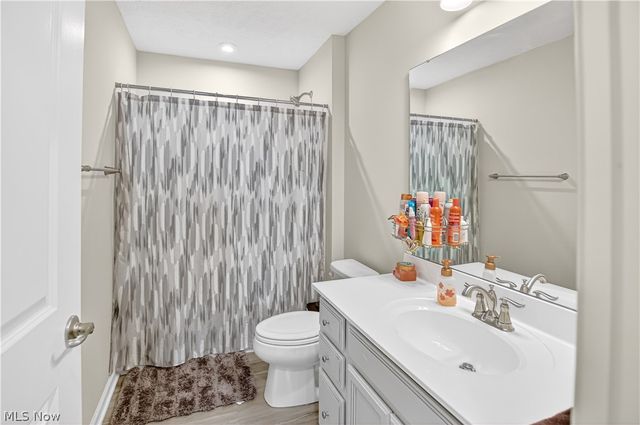 36283 Lands End Drive, North Ridgeville, OH 44039
