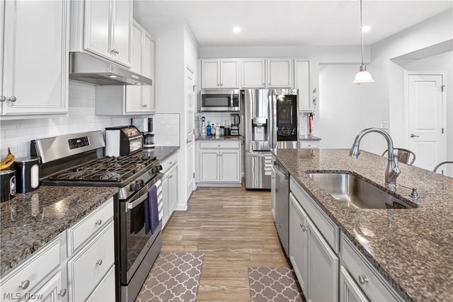 36283 Lands End Drive, North Ridgeville, OH 44039