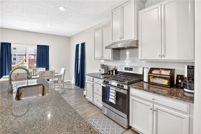 36283 Lands End Drive, North Ridgeville, OH 44039