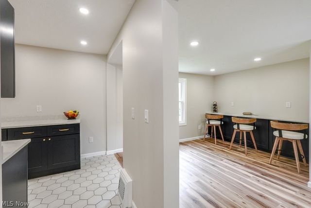10306 Electric Boulevard, Northfield Village, OH 44067