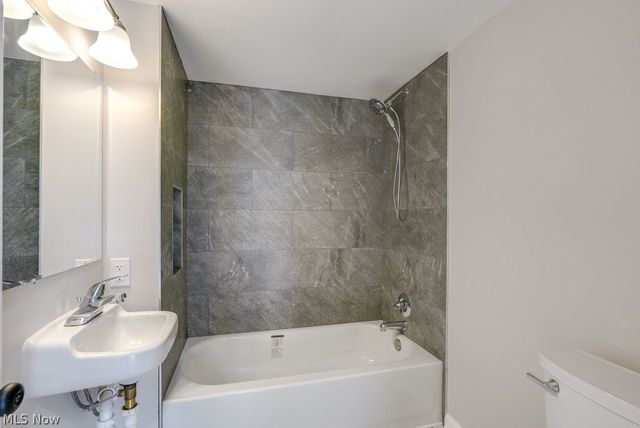 10306 Electric Boulevard, Northfield Village, OH 44067