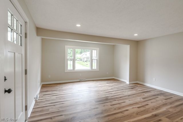 10306 Electric Boulevard, Northfield Village, OH 44067