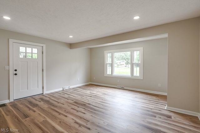 10306 Electric Boulevard, Northfield Village, OH 44067