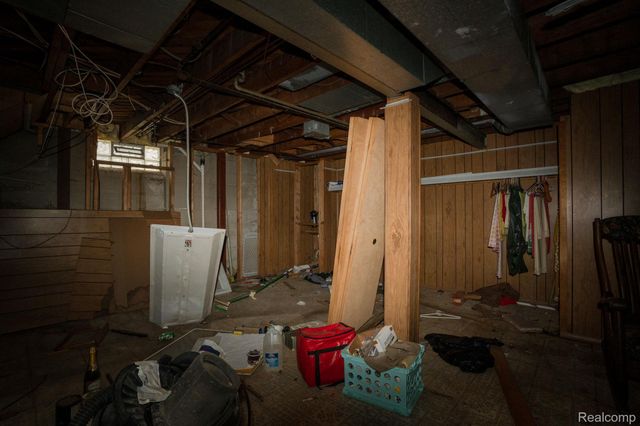 23011 Normandy Avenue, Eastpointe, MI 48021