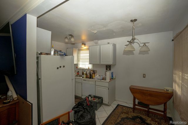 23011 Normandy Avenue, Eastpointe, MI 48021