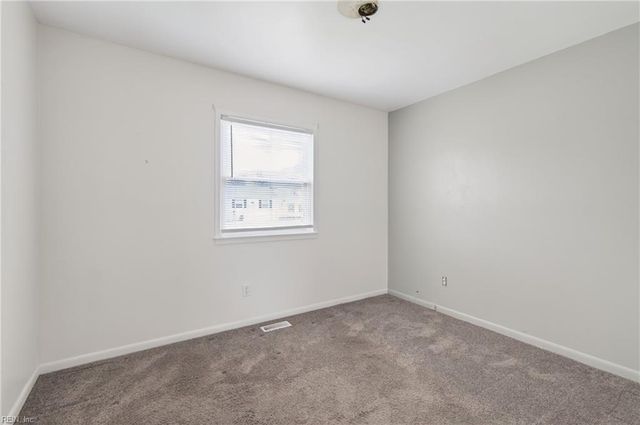 825 Thames DR, Hampton, VA 23666