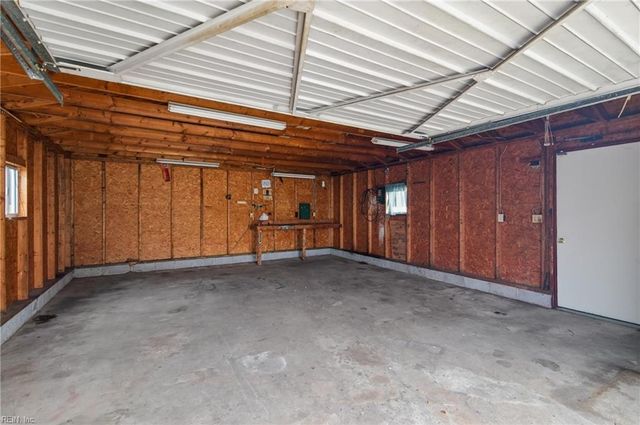 825 Thames DR, Hampton, VA 23666