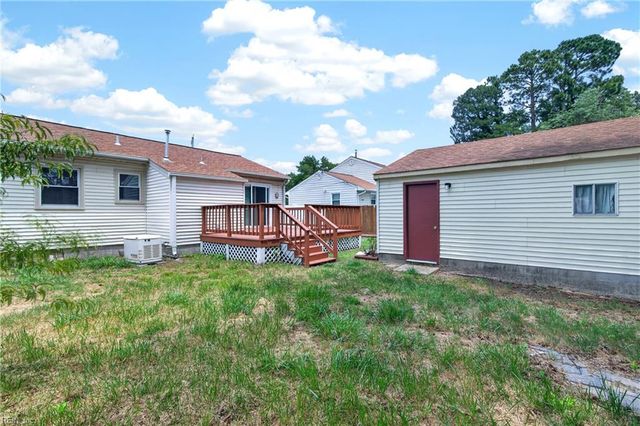 825 Thames DR, Hampton, VA 23666