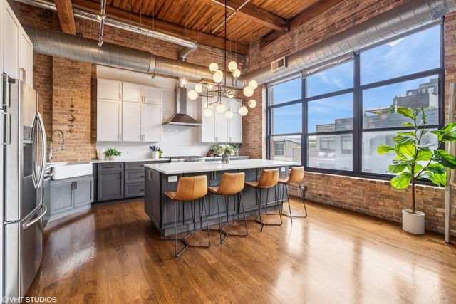 1017 W WASHINGTON Boulevard 6E, Chicago, IL 60607