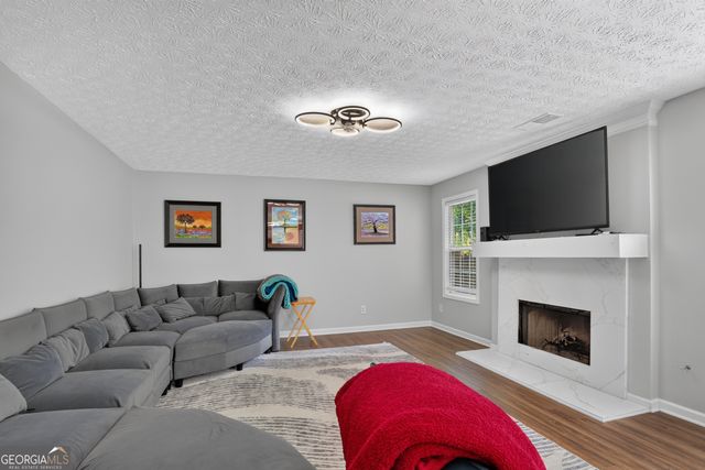 29 Creekview Court, Acworth, GA 30101