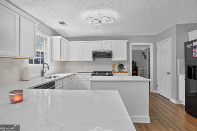 29 Creekview Court, Acworth, GA 30101