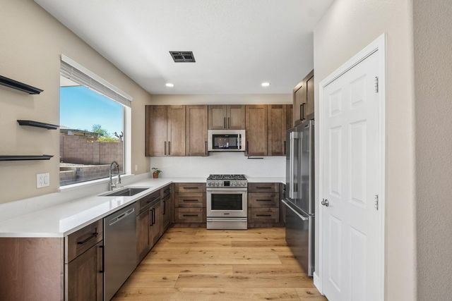18381 W McNeil Street, Goodyear, AZ 85338