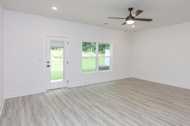 636 Farcroft Trail, Roebuck, SC 29376