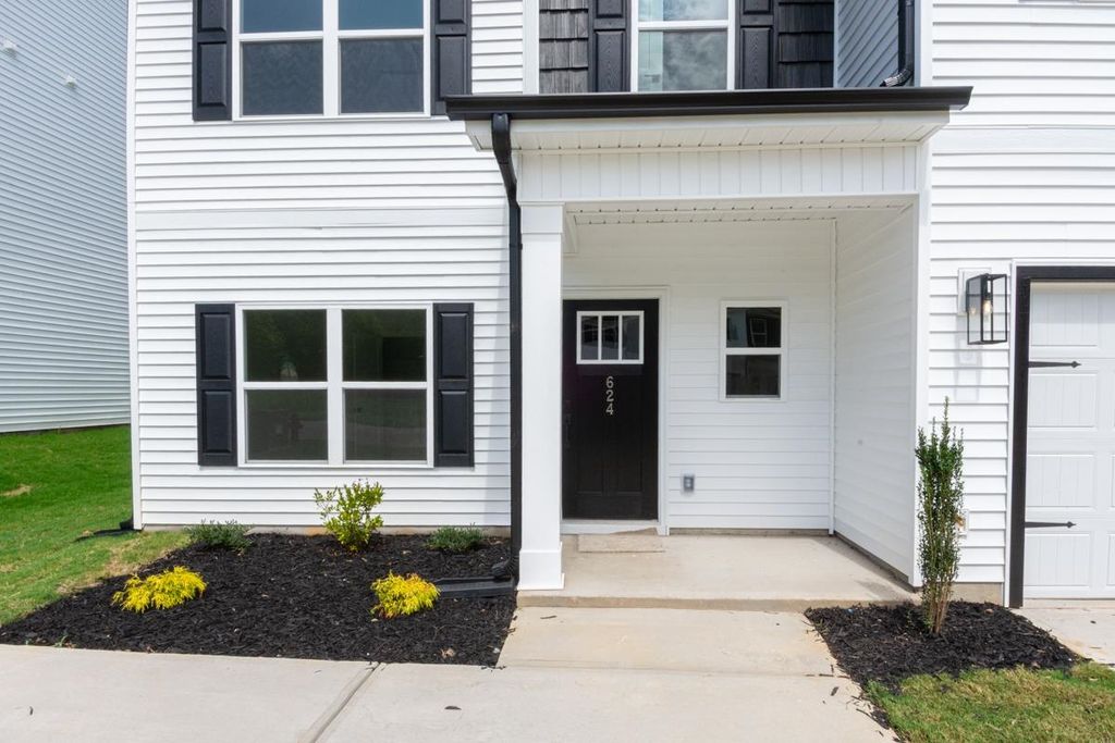 636 Farcroft Trail, Roebuck, SC 29376