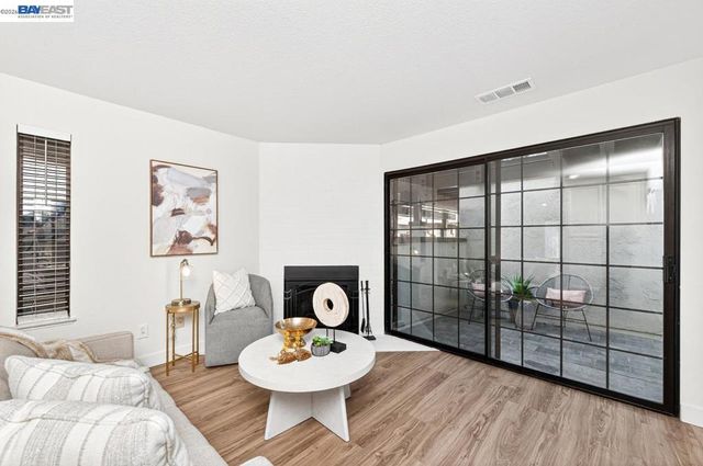 670 Peters, Pleasanton, CA 94566