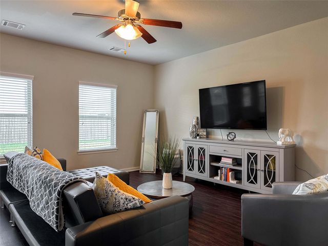 2 Eagle Lake Court, Manvel, TX 77578