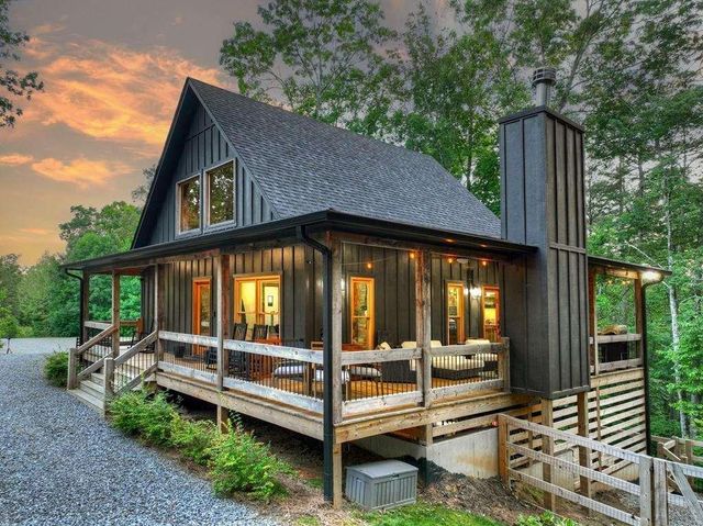 270 Wild Oaks Way, Ellijay, GA 30540