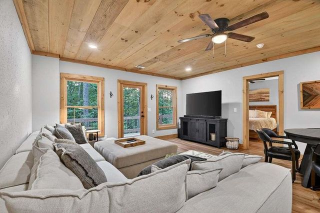 270 Wild Oaks Way, Ellijay, GA 30540