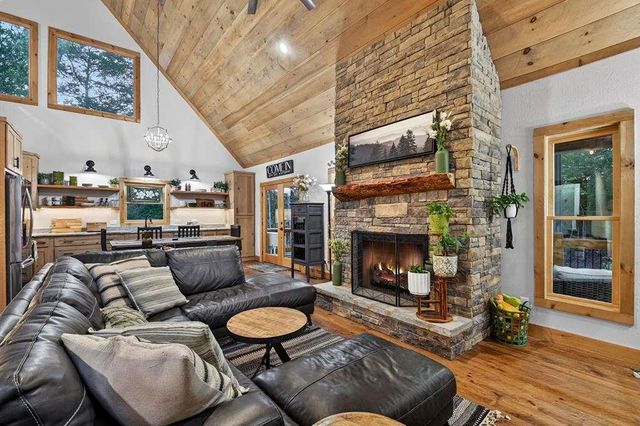 270 Wild Oaks Way, Ellijay, GA 30540