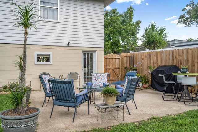 8622 ST PATRICK Lane, Jacksonville, FL 32216