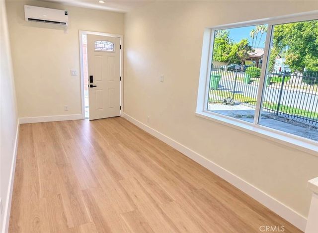 7635 Teesdale Avenue, North Hollywood, CA 91605