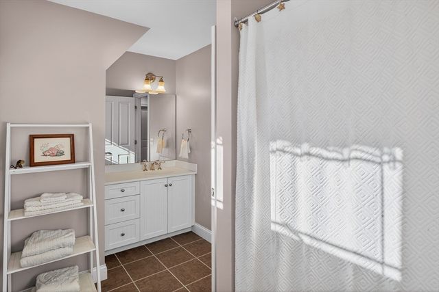 18 Aberdeen 18, Plymouth, MA 02360