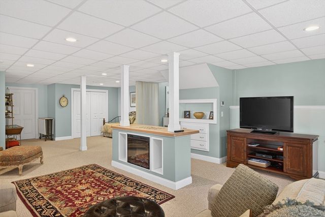 18 Aberdeen 18, Plymouth, MA 02360