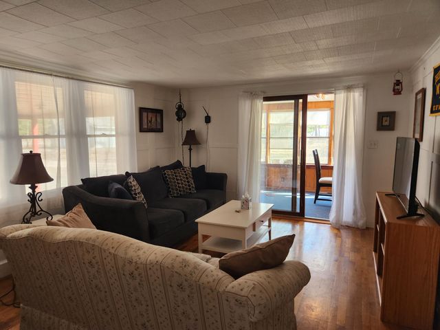 8024 W Hemlock Avenue, Lake Twp, MI 49304