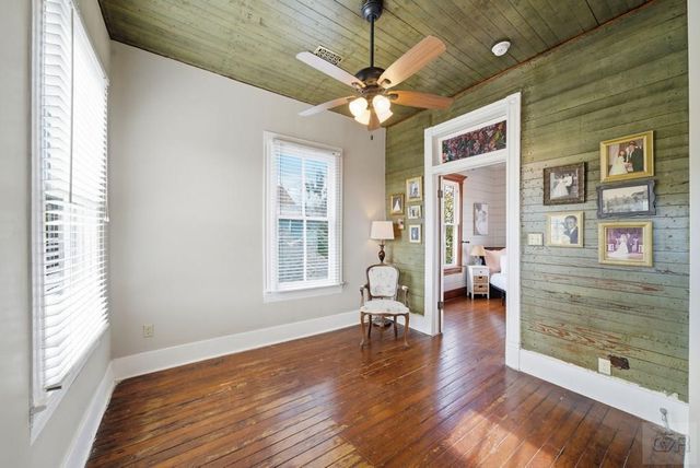 1001 Ave K, Galveston, TX 77550