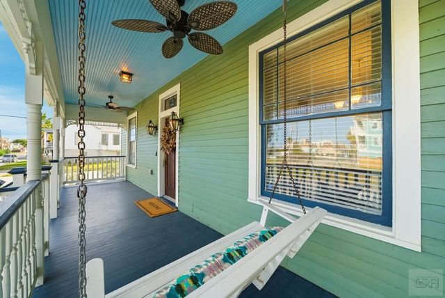 1001 Ave K, Galveston, TX 77550
