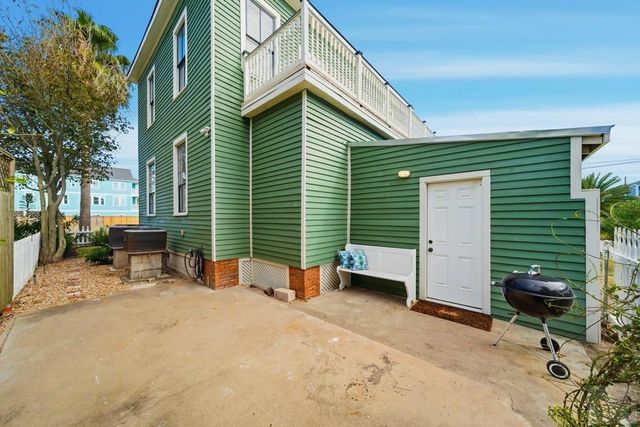 1001 Ave K, Galveston, TX 77550