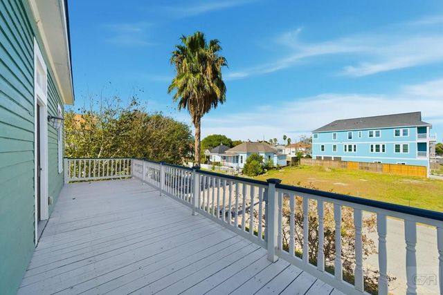 1001 Ave K, Galveston, TX 77550