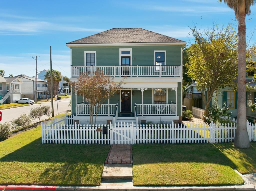 1001 Ave K, Galveston, TX 77550