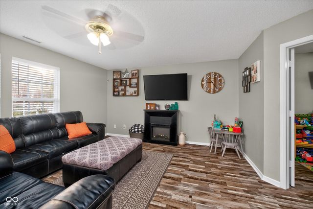 8219 Firefly Way, Indianapolis, IN 46259