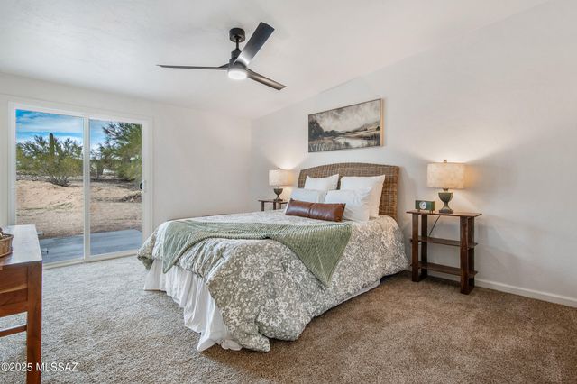 2610 W Medici Drive, Tucson, AZ 85741