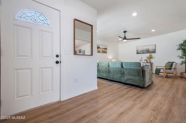 2610 W Medici Drive, Tucson, AZ 85741