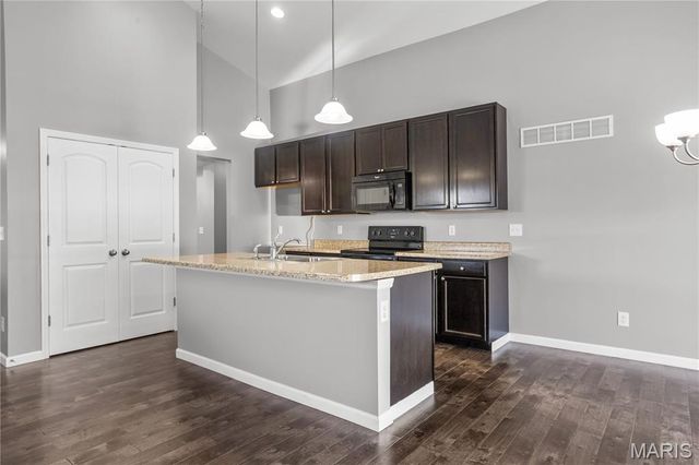 20 Derby Way Court, Wentzville, MO 63385
