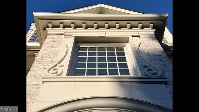 1289 BALLANTRAE FARM DR, Mclean, VA 22101
