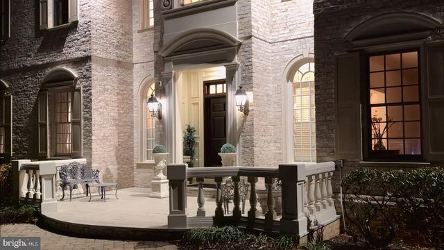 1289 BALLANTRAE FARM DR, Mclean, VA 22101