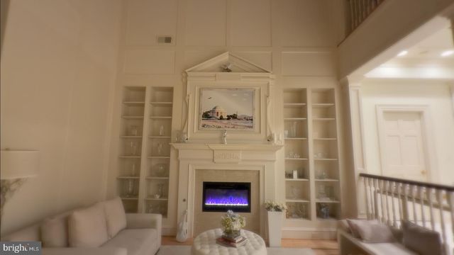 1289 BALLANTRAE FARM DR, Mclean, VA 22101