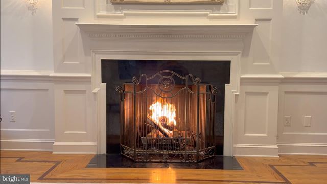 1289 BALLANTRAE FARM DR, Mclean, VA 22101