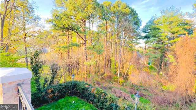 1289 BALLANTRAE FARM DR, Mclean, VA 22101