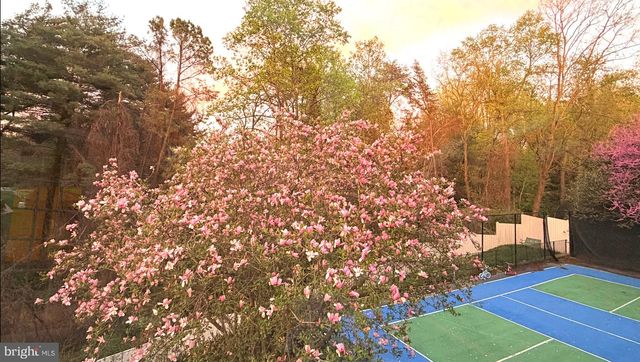 1289 BALLANTRAE FARM DR, Mclean, VA 22101