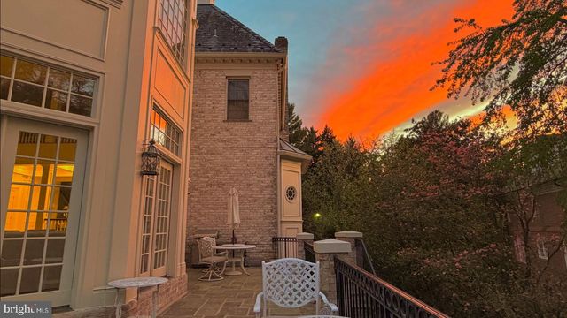 1289 BALLANTRAE FARM DR, Mclean, VA 22101