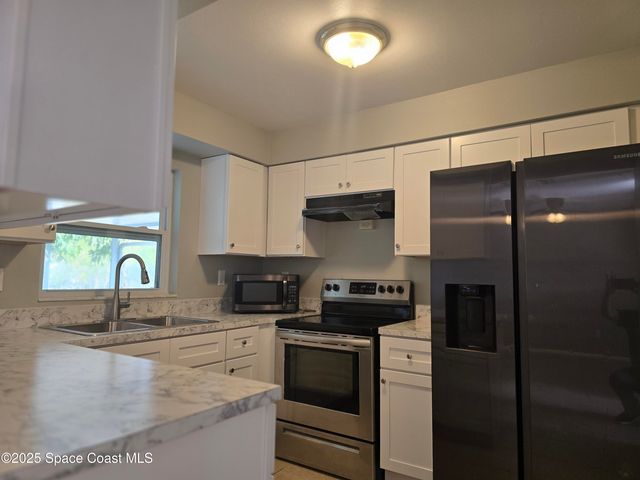 957 Burn Drive NE, Palm Bay, FL 32905