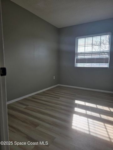 957 Burn Drive NE, Palm Bay, FL 32905