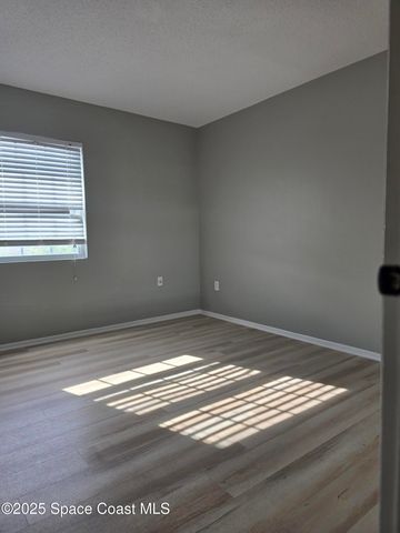 957 Burn Drive NE, Palm Bay, FL 32905