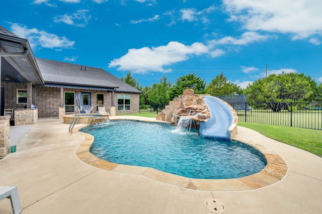 307 Terrace Lane, Cedar Hill, TX 75104